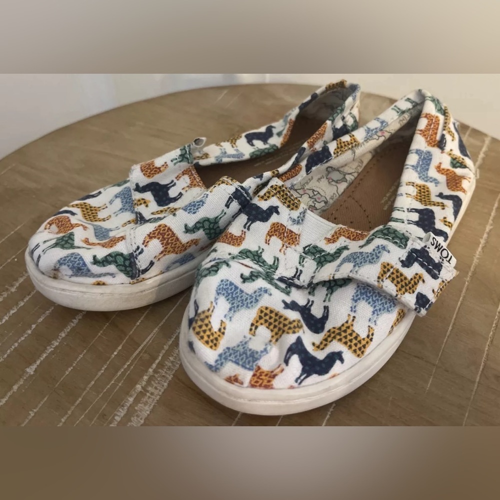 Toms Multicolor Llama Printed Canvas Toddler Unisex Shoes Sz 9